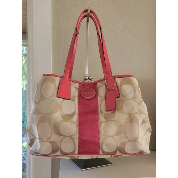 Coach F13533 CarryAll Tan Signature C Pink Trim 3 Section Kisslock Center - Picture 1 of 16